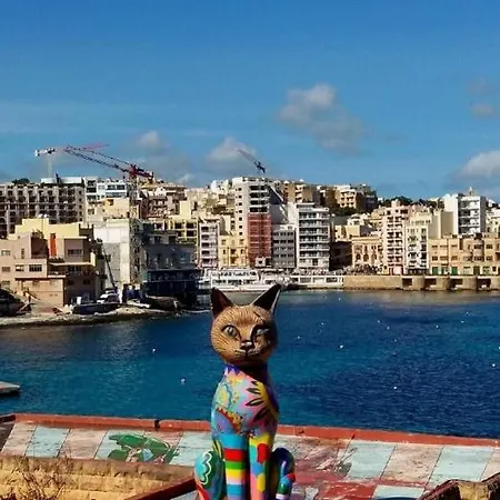Spacious 3br Seaside Apartment Sliema
