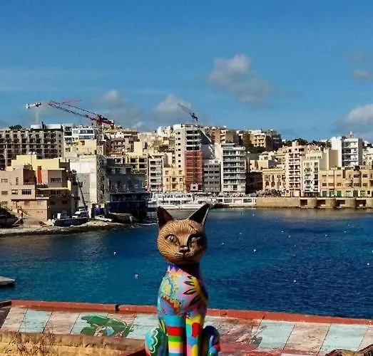 Spacious 3br Seaside Appartement Sliema